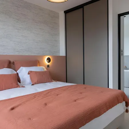 Residence Omigna, Spacious Luxury Apartments, Sea View, Pool, Gym, Calm, Free Private Parking, Free Electric Vehicle Charging, Cargese, Corse Du Sud Apartman
