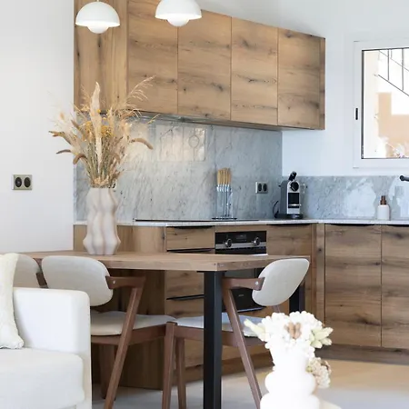 Residence Omigna, Spacious Luxury Apartments, Sea View, Pool, Gym, Calm, Free Private Parking, Free Electric Vehicle Charging, Cargese, Corse Du Sud * Cargèse