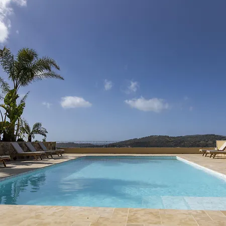 Lägenhetshotell Omigna 5*